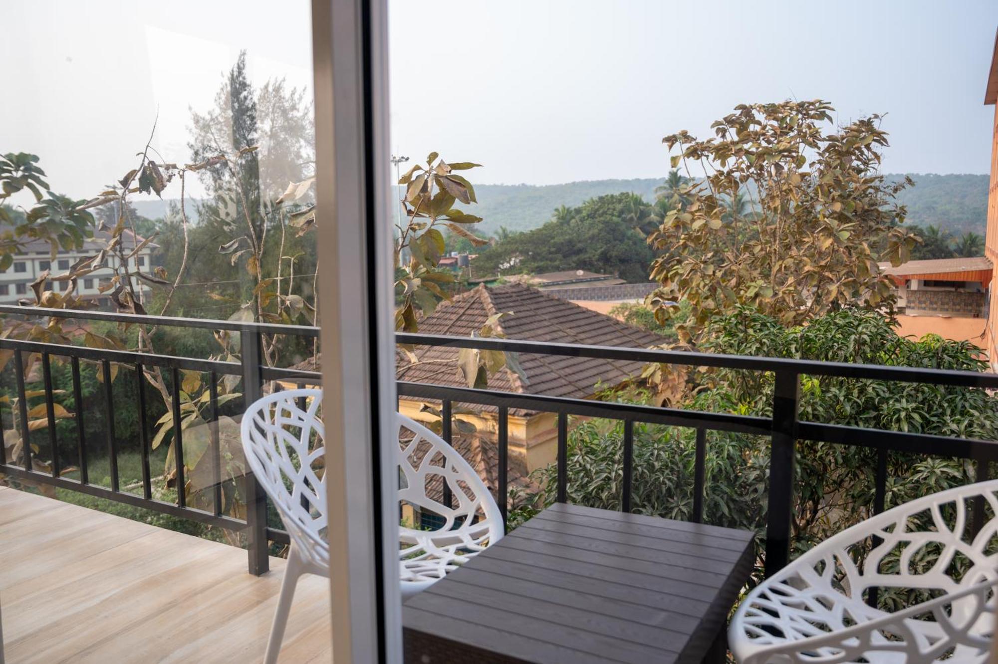 Aaria Hills Hotel Arambol Bagian luar foto
